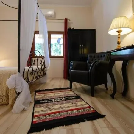 Apartman Holiday Floreat - Four Bedroom Holiday With Pool And Terrace *