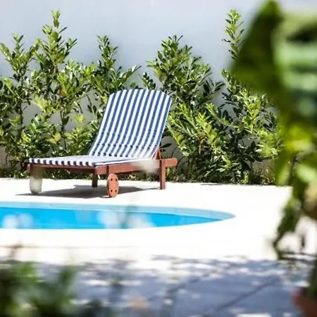Holiday Floreat - Four Bedroom Holiday With Pool And Terrace Apartman Orebić