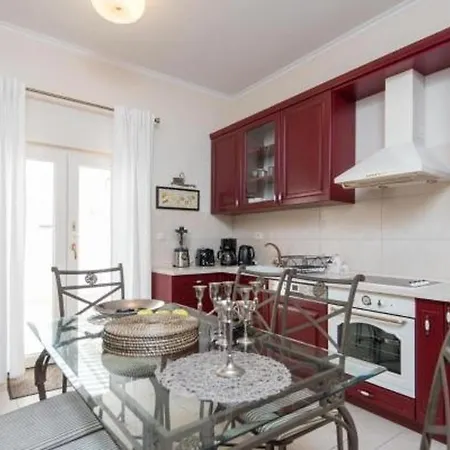 Holiday Floreat - Four Bedroom Holiday With Pool And Terrace Apartman