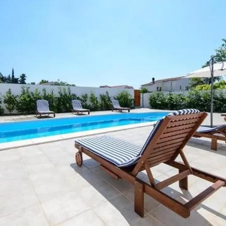 Holiday Floreat - Four Bedroom Holiday With Pool And Terrace 公寓